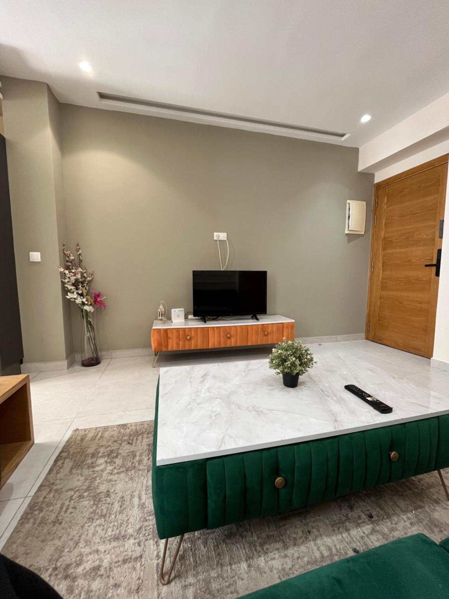 Luxury Appartement In Heart Of Casablanca Maarif Exteriör bild